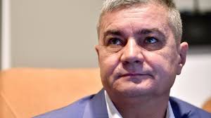 Fostul director general Apele Române, Victor Sandu, reținut de DNA pentru o  mită de 1 milion de euro