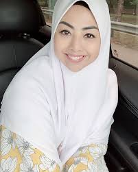 Linkedin adalah rangkaian perniagaan yang terbesar di dunia, membantu para. Datuk Nurul Zahid Sahut Cabaran Abah Kini Bangga Sarung Uniform Pangkat Leftenan Nona