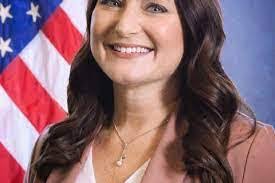 Carrie Hensley's Instagram, Twitter & Facebook