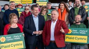Plaid Cymru by-election winner sworn in at Welsh Parliament after historic  ousting of Labour - BBC News