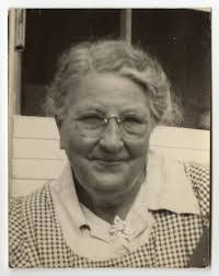 Winnie Freeman's Instagram, Twitter & Facebook