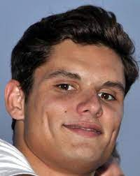He is the son of a french father and a dutch mother and the younger brother of laure manaudou, also an olympic gold medalist. Florent Manaudou Wikipedia