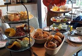 Lieblingsfruhstuck In Leipzig Die Erste Leipziger Brotschule Fruhstuck Leipzig Lebensmittel Essen Fruhstuck