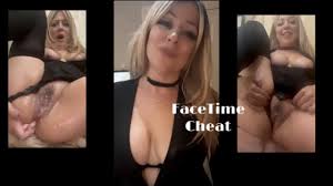 Cheating SLUT GETS ON FACETIME WITH SIDE GUY AND WANKS & squirts and pisses  while bf asleep. 🫨 💦😉