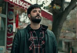 Çukur'un karşısında dimdik ayakta kalmaya çalışan kulkan diğer tarafından nehir ve efsun'u tutsak almaya devam edecektir. Cukur 108 Bolum Izle Cukur 109 Bolum Fragmani Yayinda Mi