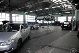 Friedrichstraße 1, 37073 göttingen, göttingen bei immobilienscout24 nein. Das Auto Auf Der Hebebuhne In Einer Garage Fur Reparaturen Lizenzfreie Fotos Bilder Und Stock Fotografie Image 33496210