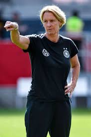 Dafür müssen die deutschen fußballerinnen bei der wm in frankreich unter die drei besten. Deutscher Wm Auftaktgegner Chinas Fussballerinnen Unterliegen Frankreich