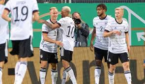 Lieber karl, laura hat am samstag geburtstag und wir wollen sie besuchen. Dfb Team U21 Gegen Slowenien Heute Live Im Tv Livestream Und Liveticker