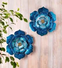 Buy homes art bronze flower urban design metal wall decor for nature home art decoration & kitchen gifts? Handcrafted Blue Metal Flower With Golden Center Wall Art Wind And Weather