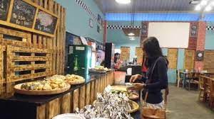 Contoh bisnis kecil yang keuntungannya dahsyat, bisnis angkringan. 6 Tips Buka Warung Angkringan Yang Laris Dan Beda Dari Yang Lain Santai Modal Bisa Diatur