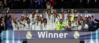 Kepa offre le trophée à chelsea. La Troisieme Supercoupe D Europe Real Madrid Cf