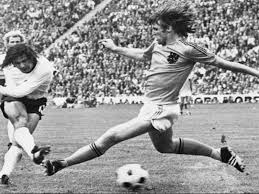 Gerhard gerd müller (german pronunciation: Gillette Player Of Passion 1974 Gerd Muller Goal Com