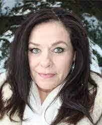 Shaina Hardy's Instagram, Twitter & Facebook