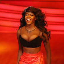 Dance class with oti mabuse & marius iepure. Otlile Mabuse Spricht Uber Ihre Grossen Bruste Brigitte De