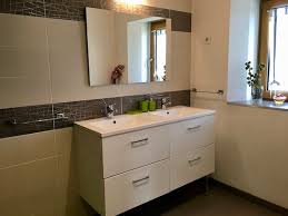 Salle de bain beige et marron d'inspiration zen. Les Salles D Eau Et De Bain Le Gite De Kermal