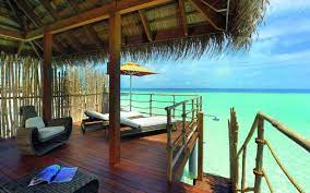 This beach house uses old tires for the path down to the water. Wallpaper Beach House Novocom Top