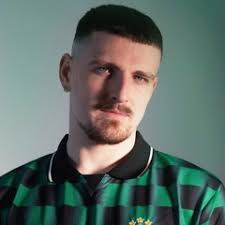 Stream Aiden Francis