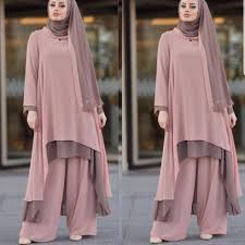 Baju bridesmaid model kebaya dengan rok batik klasik inspirasi baju bridesmaid muslimah yang modis dan elegan (foto: Xs 498 616 Montana Set Moscrepe Model Baju Setelan Wanita Muslim Modis Elegan Trendy Dengan Motif Shopee Indonesia