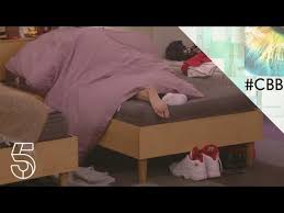 Bigbrother #bigbrotherpolska #tvn7 oglądaj big brother codziennie o 20:00 w tvn7 oraz stream w player.pl aufrufe 18 tsd.vor year. A G K I S S I N G Day 16 Celebrity Big Brother 2018 Youtube