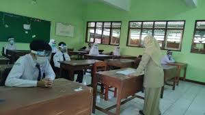 Menjaga kesehatan saat bekerja biasanya tidak diperhatikan secara detail. Https Jateng Tribunnews Com 2021 04 09 Diperkirakan 48 Ribu Pemudik Masuk Banyumas Pemkab Bentuk Trc Penanganan Traffic Light Https Cdn 2 Tstatic Net Jateng Foto Bank Images Kabid Angkutan Dan Keselamatanmat 942021 Jpg Kabid Angkutan Dan