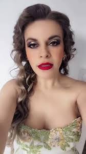 Presentamos a nuestra querida Sandra Argudo, artista destacada y reconocida  en el país, orgullo cuencano ✨🌷.. Nuestra gratitud infinita por sumarse a  esta campaña por la Salud Mental desde el primer ...