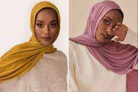 13 warna cat kuku berikut ini bisa dipilih untuk pemilik kulit tangan yang gelap agar tampil lebih glowing dan stylish. 8 Warna Hijab Yang Cocok Untuk Kulit Sawo Matang Womantalk