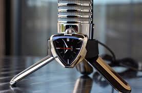 Qu'elvis presley l'ait choisie semblait inévitable. Review Hamilton Ventura Elvis80 Automatic Specs Price