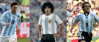 La première place du podium revient à un footballeur camerounais qui est également considéré comme le footballeur africain le plus riche de tous les temps. Argentine Messi Maradona Batistuta Le Top 10 Des Meilleurs Buteurs De La Selection Argentine France Football