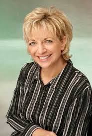 Kelly Mowrer's Instagram, Twitter & Facebook