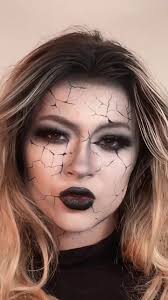 Justine Bateman Walking