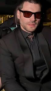 Boa tarde! Alguém pode me indicar uma série turca de romance ? Que o casal  tenha bastante química. Estou assistindo será isso amor e já está acabando  e já tô ficando triste