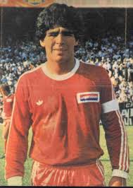 Que de la mano, del gringo heinze, todos la vuelta vamos a dar. El Argentinos Juniors De Maradona Primer Equipo Argentino Con Publicidad En La Camiseta Guioteca