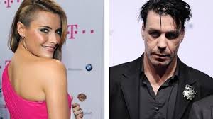 There is a tattoo on sophia's body which represents her love for her mother, and it is her mother's portrait which lies on the inner side of her left forearm. Trennung Sophia Thomalla Till Lindemann Panorama Sz De