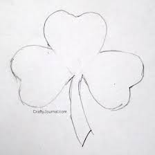 Draw this cute clover by following this drawing lesson. Easy Way To Make A Shamrock