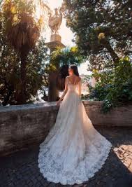 Finden sie hochwertige lizenzfreie vektorgrafiken, die sie anderswo vergeblich suchen. Brautkleid Letizia Hochzeitskleider Von Bianco Evento
