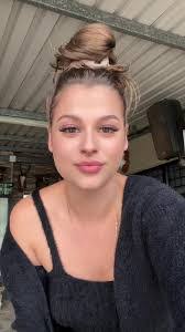 Krista Kuhn's Instagram, Twitter & Facebook