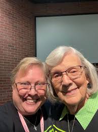 Stuffing pillows for women supporting women 😁🩷