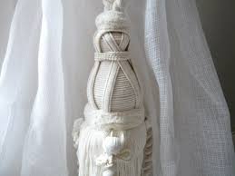 Embrasse rideau - 80 modèles originaux pour une décoration de charme -  Archzine.fr