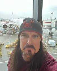 Karen Labrie's Instagram, Twitter & Facebook