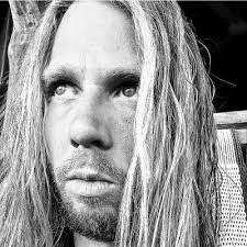 Allison Earnest's Instagram, Twitter & Facebook