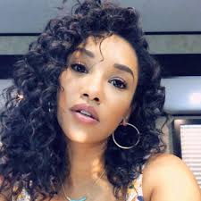 Candice Patton On Instagram Out Here Looking Like The Inside Of A Mattress Candice Patton Curly Hair Styles Candice Patton Instagram