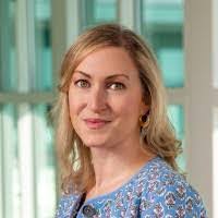 Leah Tucker's Instagram, Twitter & Facebook