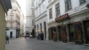 Odna Iz Ulochek Picture Of Bermuda Triangle Vienna Tripadvisor