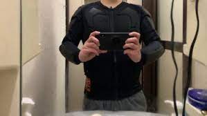 ワークマンイージスシリーズでバイクに乗るライダーならicon インナープロテクターをおススメする３つの理由 ライダー プロテクター インナー