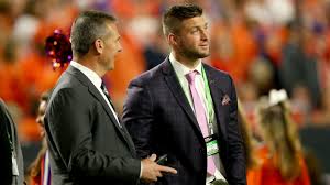 See more ideas about tim tebow, tims, football helmets. Why Would Jaguars Sign Tim Tebow Trying To Make Sense Of Urban Meyer S Odd Plan Sporting News