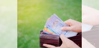 Kertas undangan menjadi hal yang perlu dipertimbangkan sebelum membuat undangan. Gubah Duit Kertas Menjadi Jambangan Bungan Jangan Sampai Ada Tanda Lipat Kekal