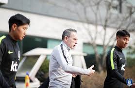 벤투 감독 '빌드업' 업그레이드 되고 있는 거 보이지? ìŠ¤í¬ì¸ ì‚°ì—…ì˜ ì§€ì‹ í—ˆë¸Œ ì‹œë¦¬