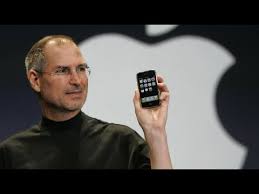Allerdings kann nur ein iphone die anderen ausstechen. Steve Jobs Stellt Das Erste Iphone Vor Youtube