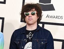 Three years later, he offered to work on an album with. Rocker Ryan Adams Apologizes To This Is Us Star Mandy Moore Others Deadline