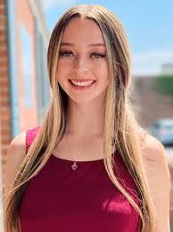 Robin Deatherage's Instagram, Twitter & Facebook